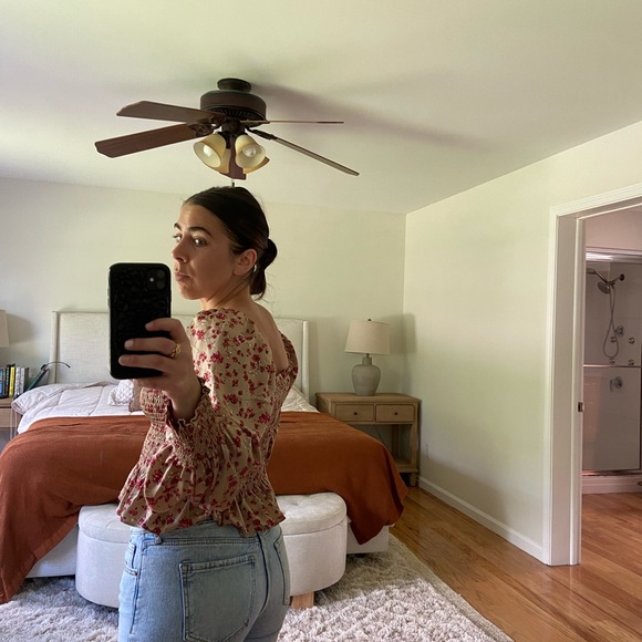 Altar’s State Top - Picture 6 of 6